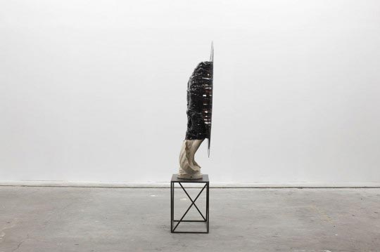Nick Van Woert, Coca Cola, 2011, statue en fivre de verre, marbre, polyuréthane, acier, © Nick Van Woert