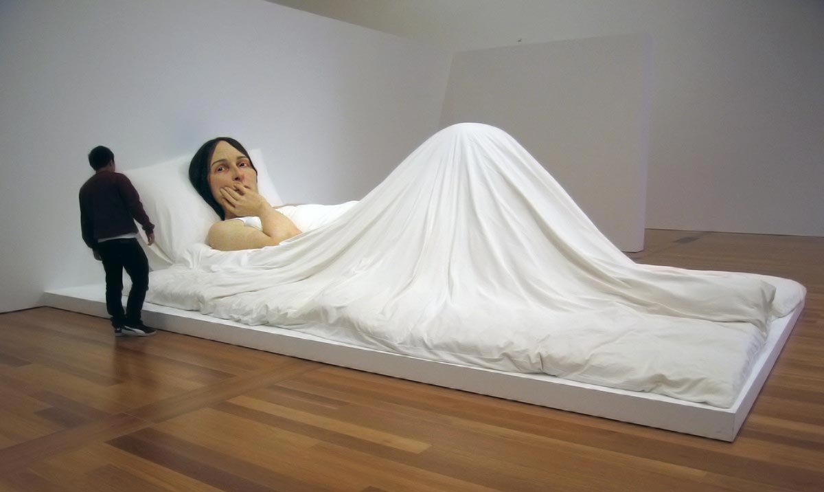 Ron Mueck, In bed