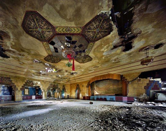 Vanity Ballroom, © Yves Marchand et Romain Meffre, The Ruins Of Detroit