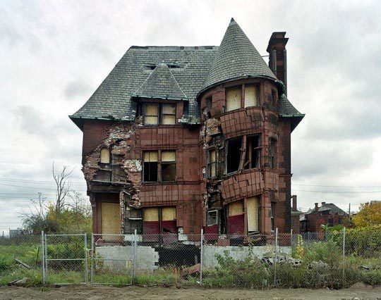 William Livingstone House, © Yves Marchand et Romain Meffre, The Ruins Of Detroit