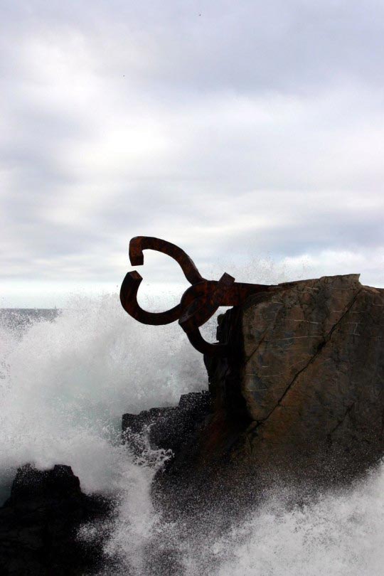 Eduardo Chillida, Peignes du vent, à Saint-Sébastien.