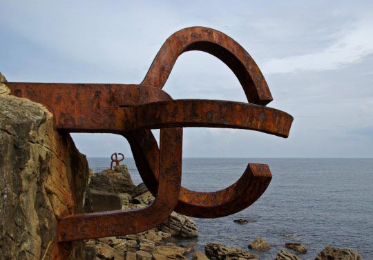 Eduardo Chillida, Peignes du vent, à Saint-Sébastien.