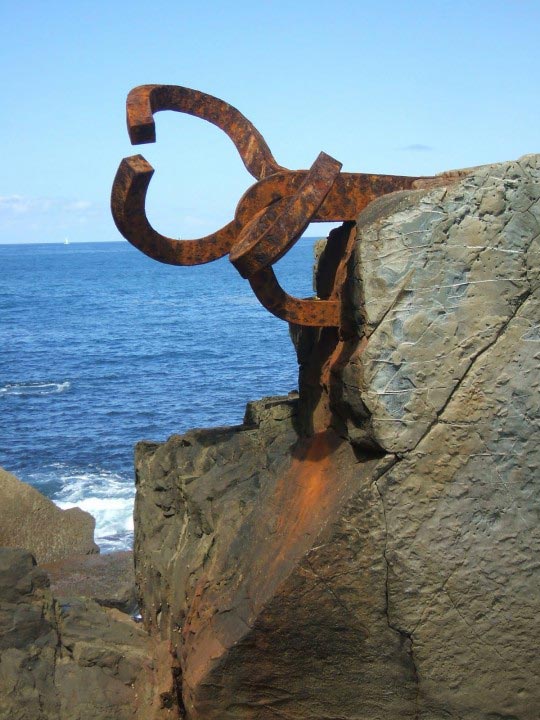 Eduardo Chillida, Peignes du vent, à Saint-Sébastien.