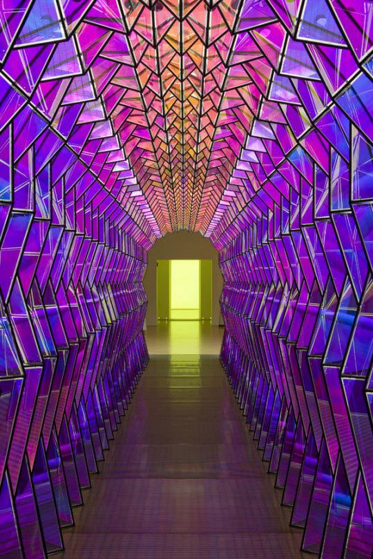  Olafur Eliasson, One-way colour tunnel, 2007