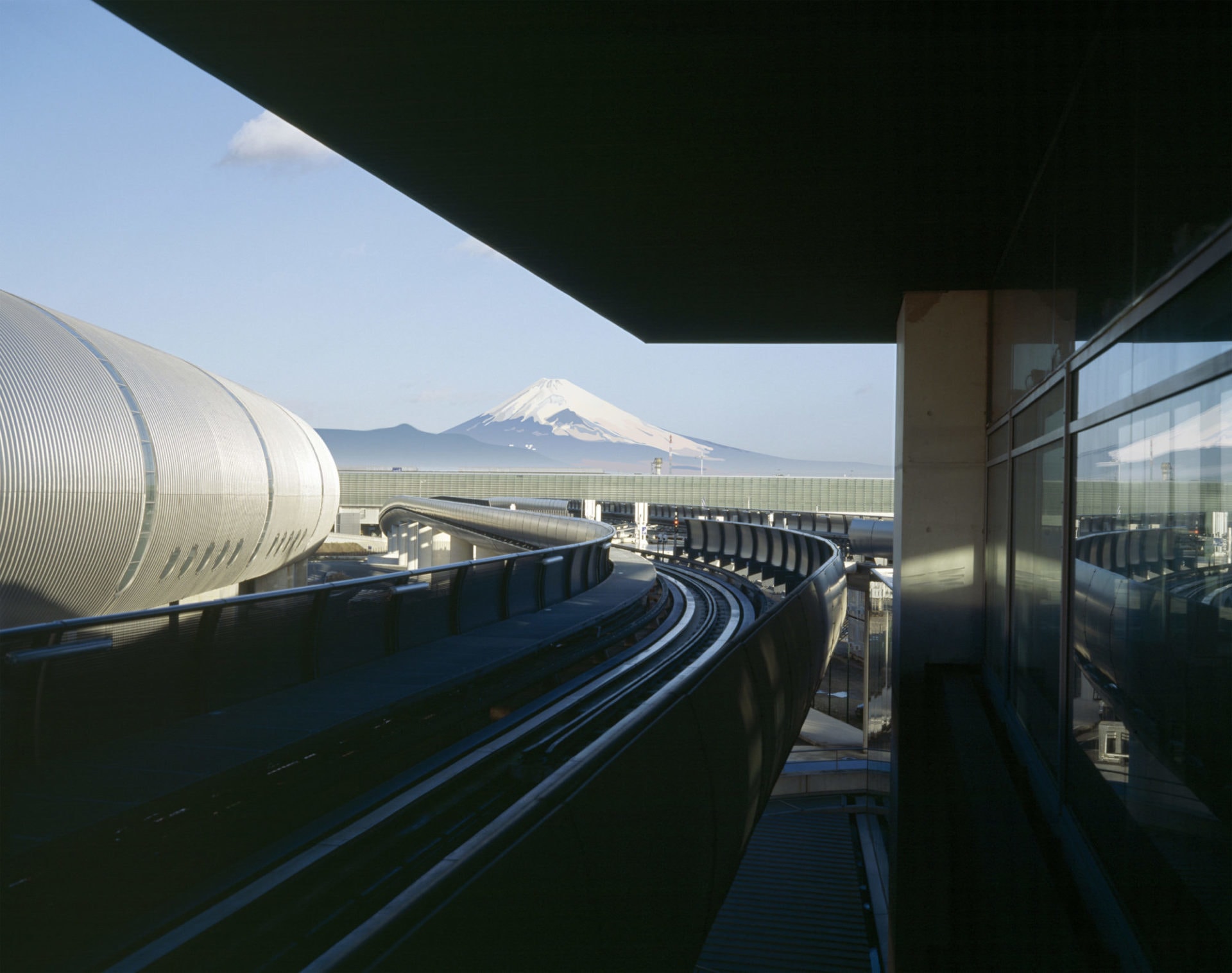 Alain Bublex, Paysage 64 Mont Fuji Aéroport, 2009