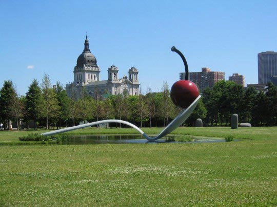 Claes Oldenburg, Spoonbridge and Cherry, 1988