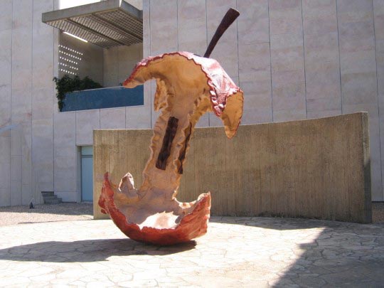 Claes Oldenburg, Apple Claes, 2006