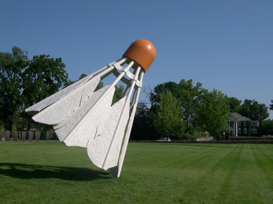 Claes Oldenburg, Shuttlecocks, 1994