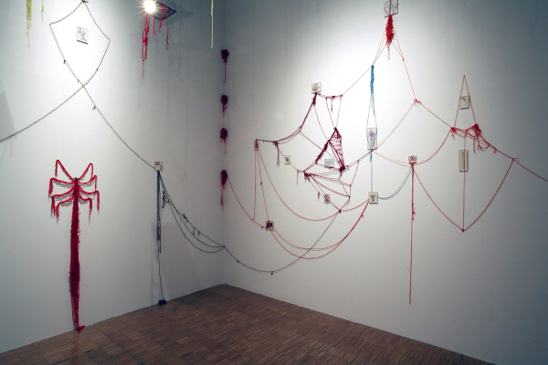 Annette Messager, Anatomie et En Balance, 1998, ADAGP, Paris 2012 