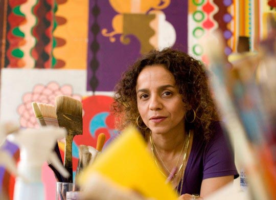 Beatriz Milhazes dans son studio photographiée par Joao Wainer, 2008 