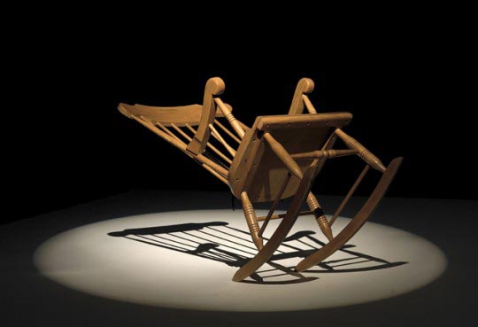 James Hopkins, Rocking Chair (balanced), 2007, Chaise, 100 x 130 x 60 cm, Installation view Freak Show, Musée d'art contemporain, Lyon