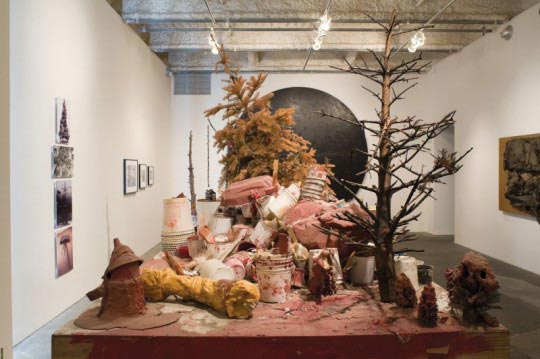 Paul McCarthy, vue de l’installation de Paul McCarthy « Low Life Slow Life: Part 1 » 