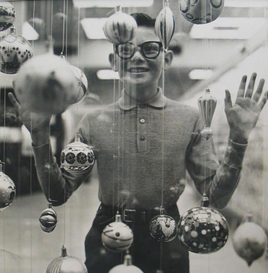 Richard Avedon, Christmas Boy, 1965 