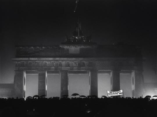 Barbara Klemm, Opening of the Brandenburg Gate