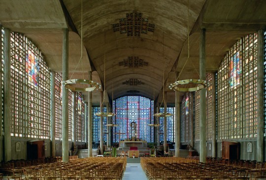 Intérieur de l'Eglise Notre-Dame du Raincy