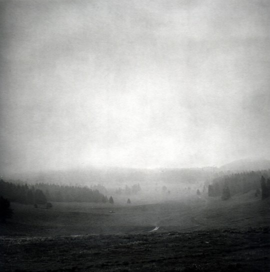 Julien Félix, Série "Les heures préfèrent le silence pour fuir"