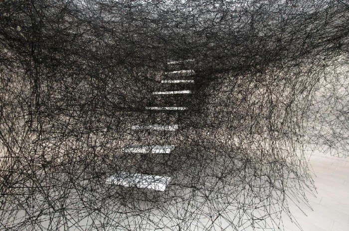 © Chiharu Shiota, Stairway, Schleswig-Holsteinischer Kunstverein, Kunsthalle zu Kiel