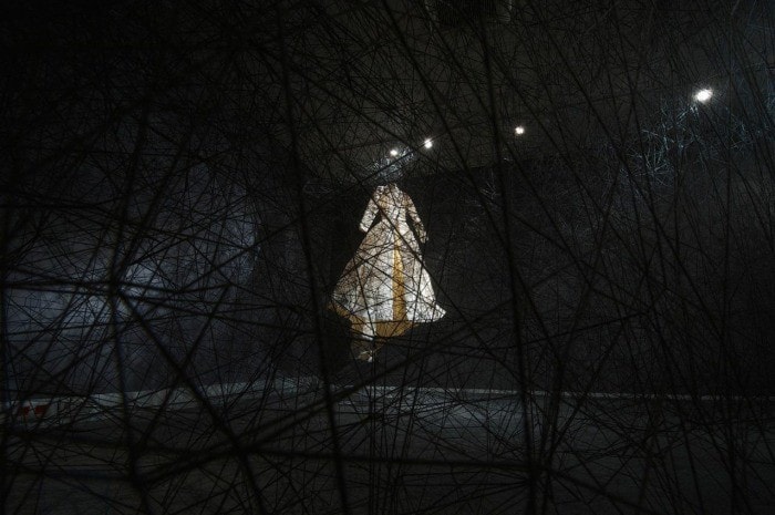 © Chiharu Shiota, State of Being, Casa Asia, Barcelone