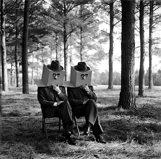 Rodney Smith, Men with Boxes on Head