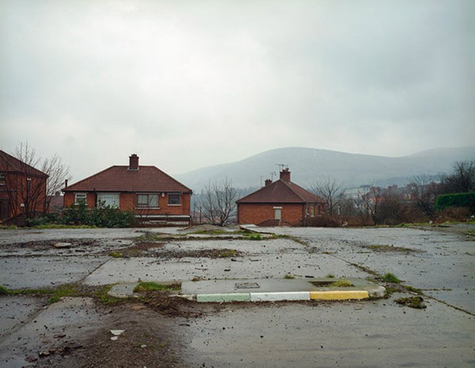 Paul Graham, Troubled Land