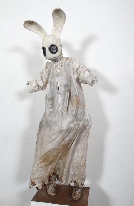 Paul Toupet, Fantôme, 2014, papier mâché et technique mixte. 