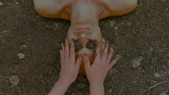 Julian Feeld, Photogramme extrait du film 16mm SOIL, 2014