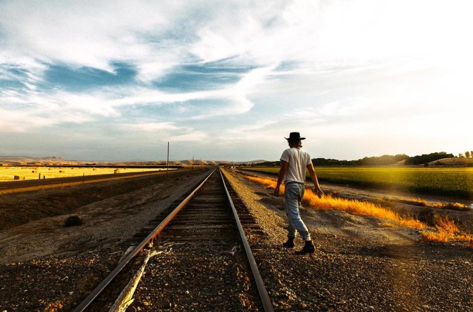 Sidi-Omar Alami, Waiting the Train