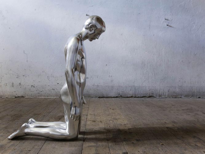 Aron Demetz, Metamorfosi II, Limewood and Silverleaf