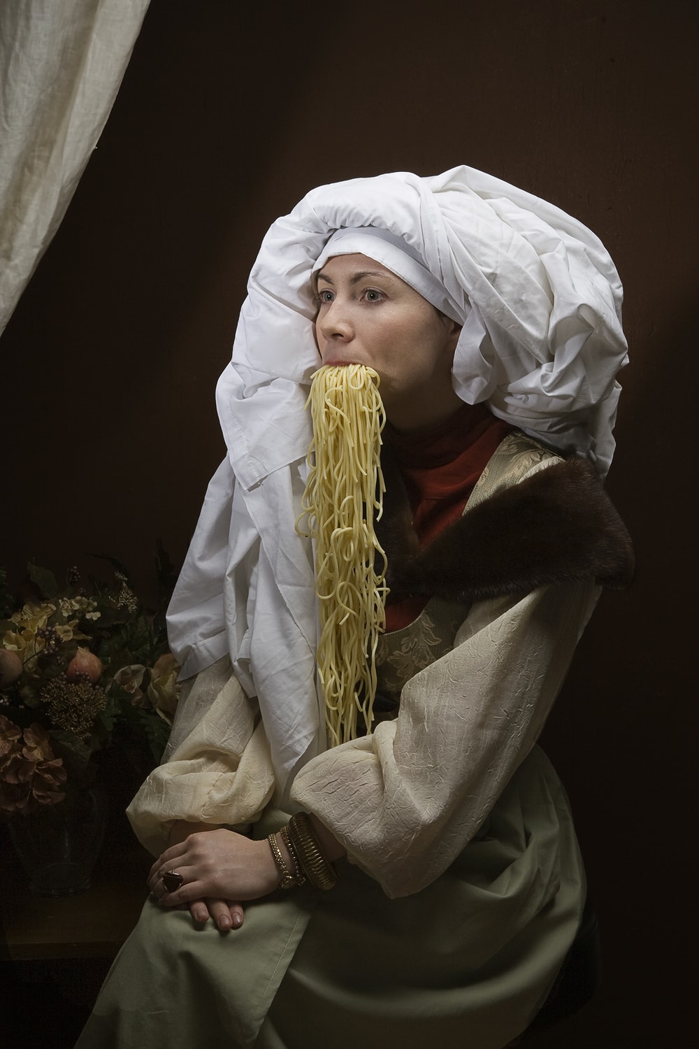 Alison Brady, série: Portraits, Pasta