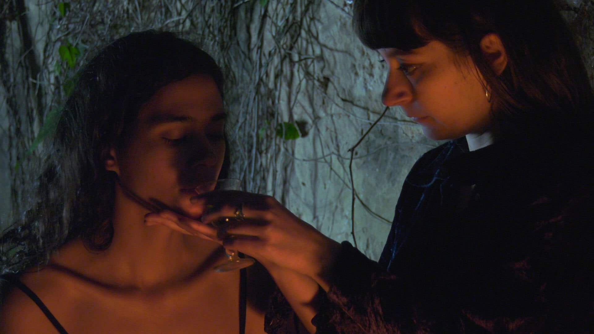 Célia Hay, Aphra and Aradia, film, 2018.